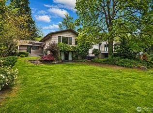 7611 NE 8th St, Medina, WA 98039