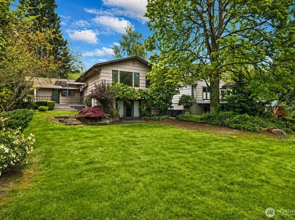 7611 NE 8th Street, Medina, WA 98039