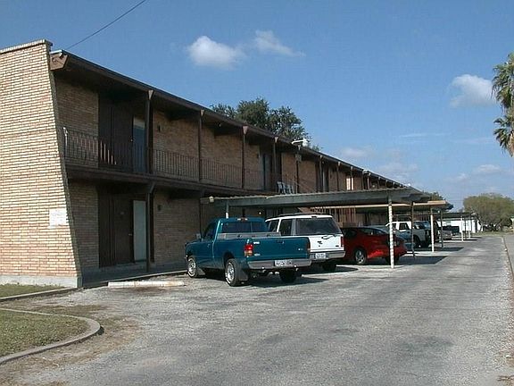 2nd image of 704 W Corral Ave