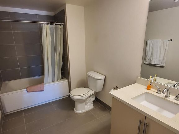 4th image of 733 S Manhattan Pl Unit 403