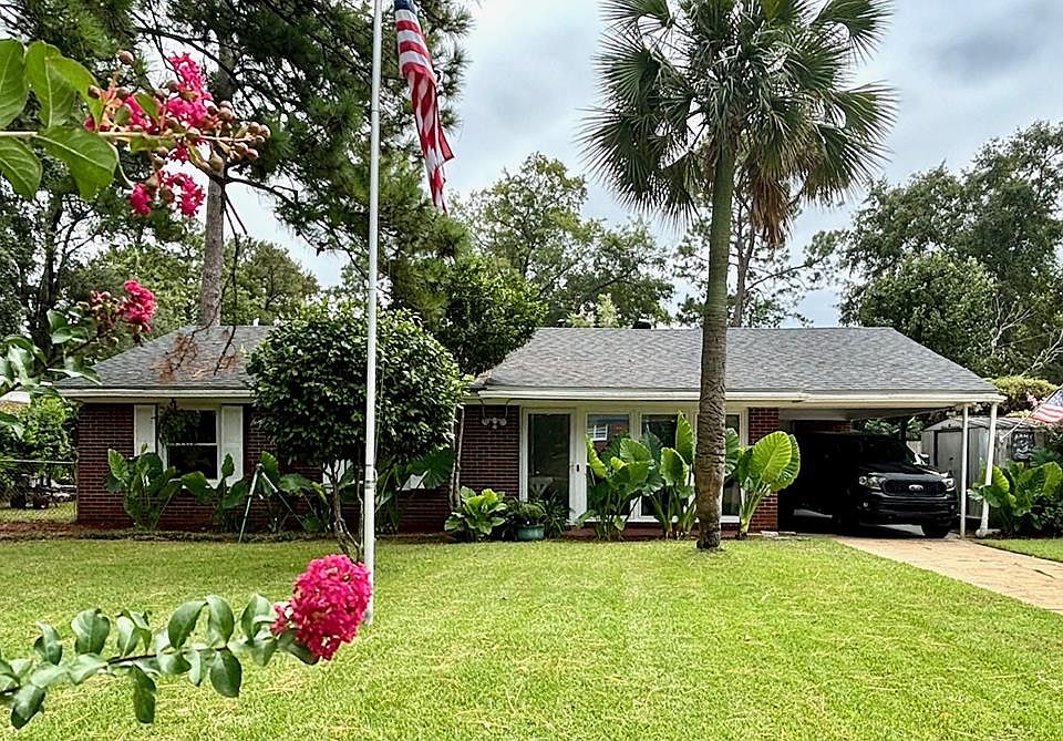 1st image of 2212 Pembroke Dr