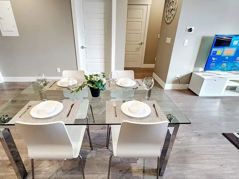 925 Leon Ave #527 — Photo 8