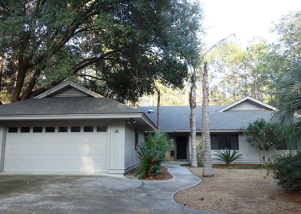 1st image of 4 Headlands Dr