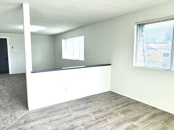 4th image of 2405 Howard Ave APT 4