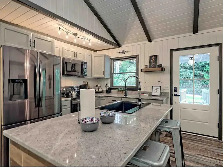 63 Mint Ln — Photo 5