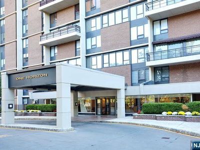 1 Horizon Rd APT 1426, Fort Lee, NJ, 07024