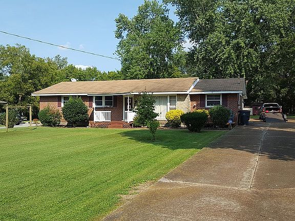 4th image of 2920 Stanwyck Dr