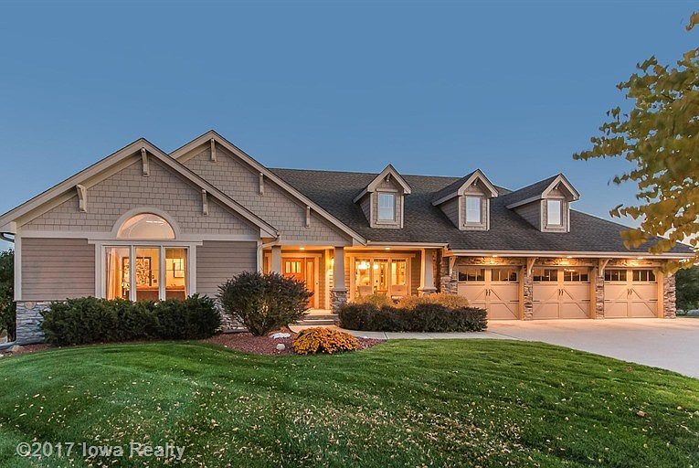 1st image of 670 SE Westbranch Dr