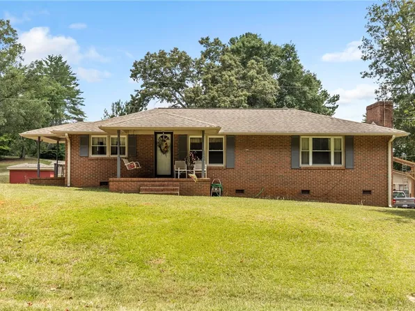 231 Camp Creek Rd, Central, SC 29630