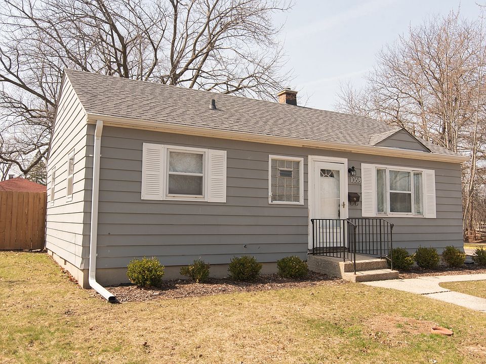 1st image of 1068 Leith Ave