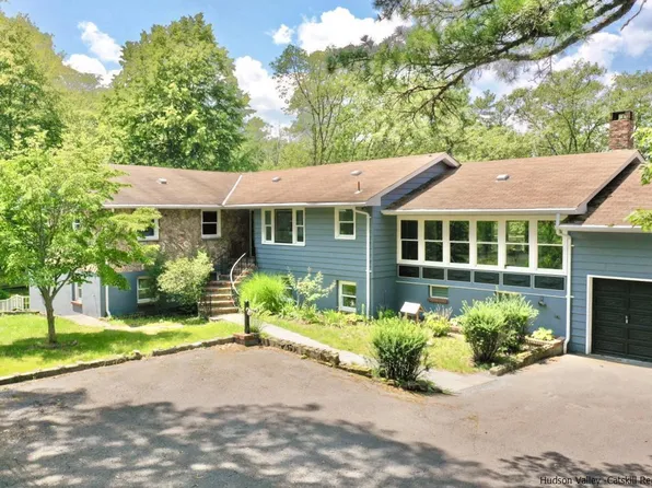 30 Rock Haven, Kerhonkson, NY 12446
