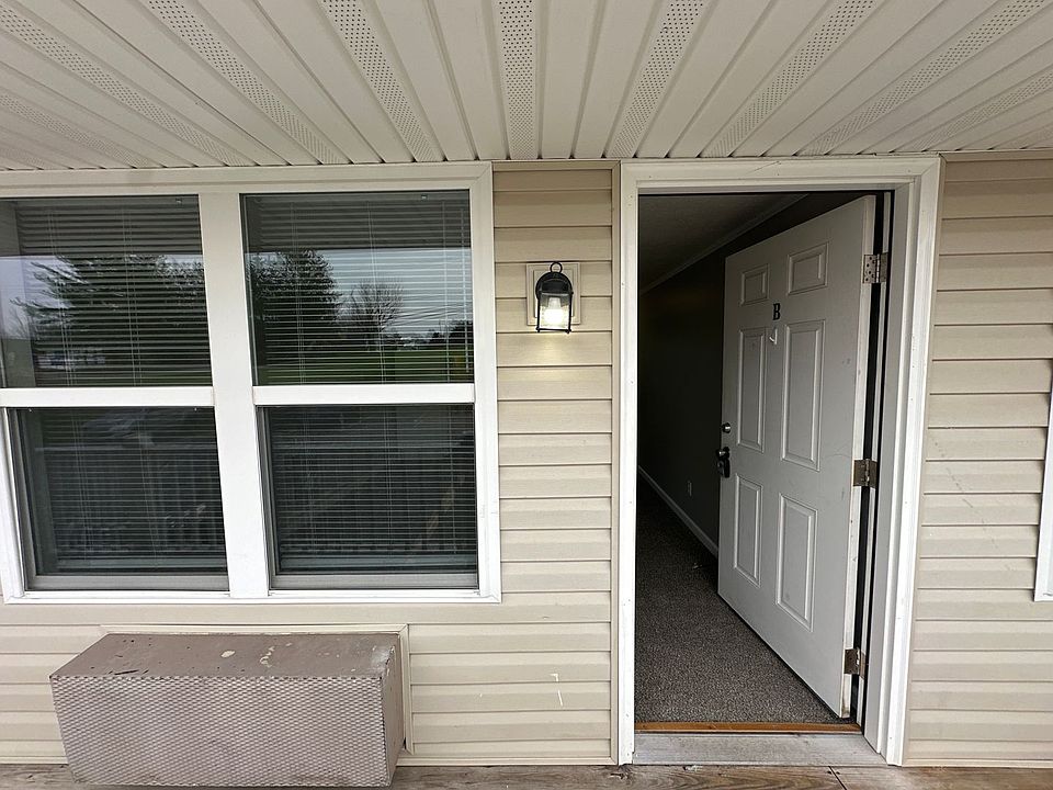 1st image of 1415 Lancaster St #100B