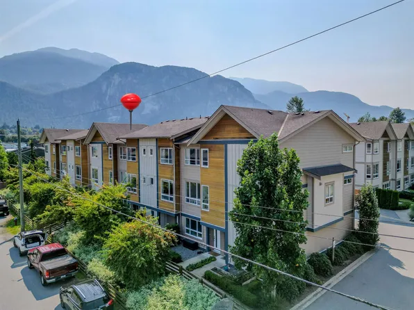 1188 Wilson Cres #4, Squamish, BC V8B 0M4