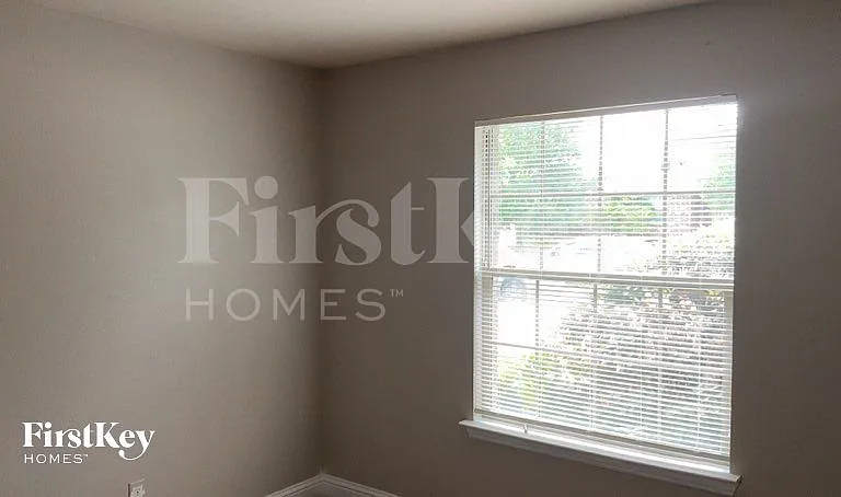 610 Canvas Ct — Photo 7