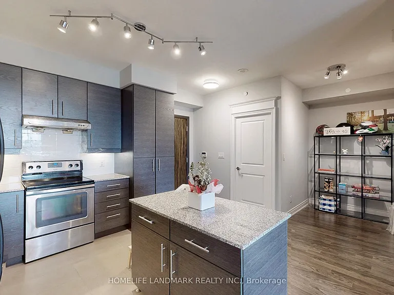 325 S Park Rd #810 — Photo 16