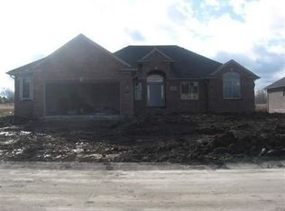 24802 Pebble Beach Ln, Macomb, MI