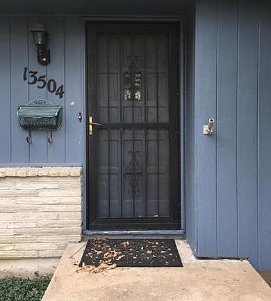 2nd image of 13504 Applewood Dr