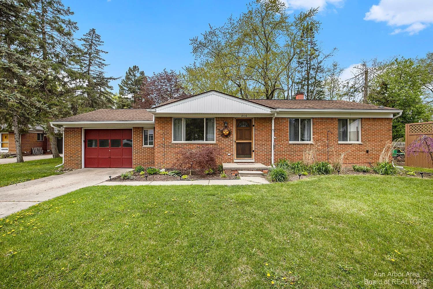 3110 Fernwood Ave photo 1