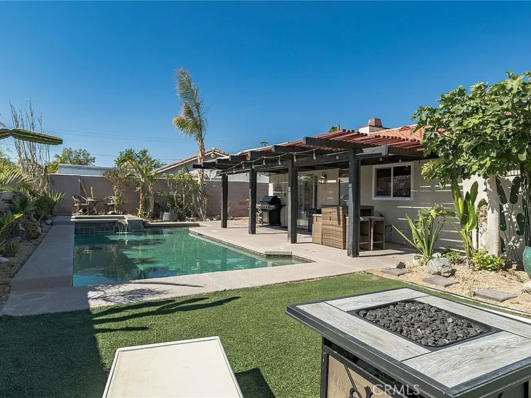 27350 Melanita Dr — Photo 9