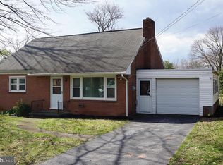 2295 Locust Ln, York, PA 17408