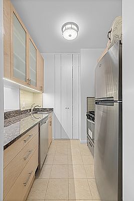 5th image of 524 E 72nd St APT 24F