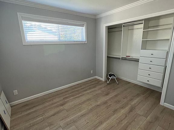 3rd image of 101 Grandview St