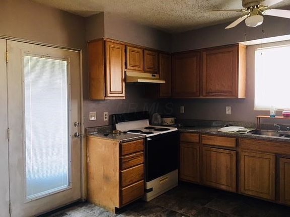 3rd image of 1428 Old Hickory Dr