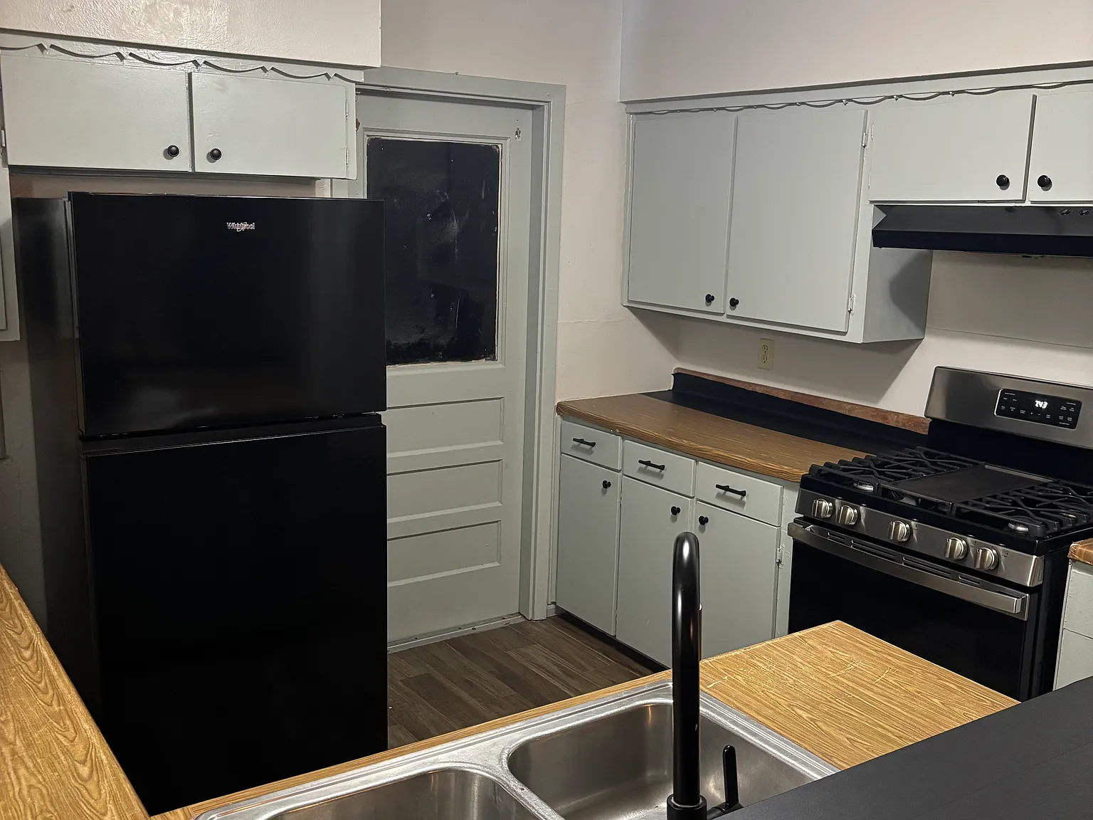 3 bed, 1.5 bath, 1495 sqft, $1,500 — Photo 3