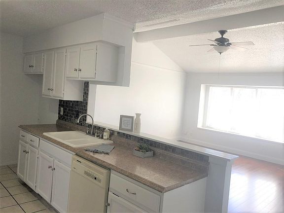 2nd image of 613 Bristol Ct