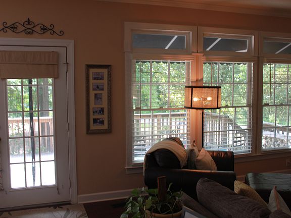 5th image of 506 Pointe Dr