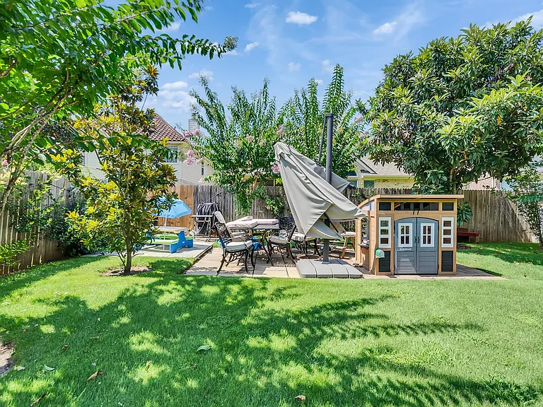 602 Mosman Ct — Photo 25