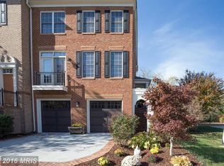 137 Herndon Mill Cir, Herndon, VA 20170