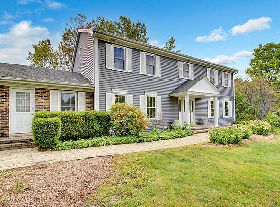 3rd image of 36W144 Sturgis Ct