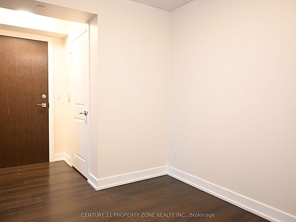 4th image of 6 Eva Rd #1001