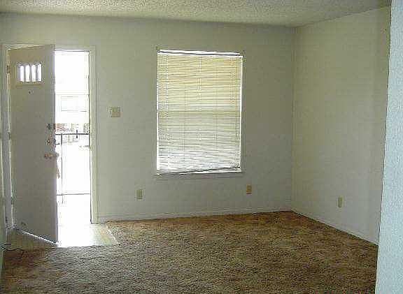 2nd image of 4801 Rainbow Cir APT 1
