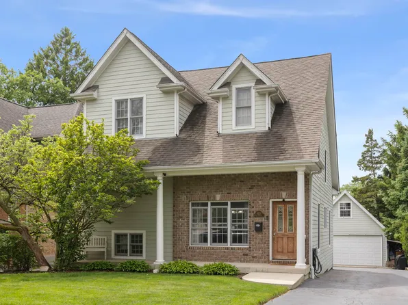 4528 Middaugh Ave, Downers Grove, IL 60515