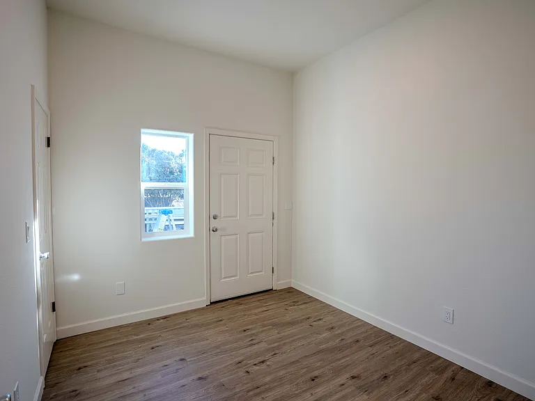 300 Main St #209 — Photo 9