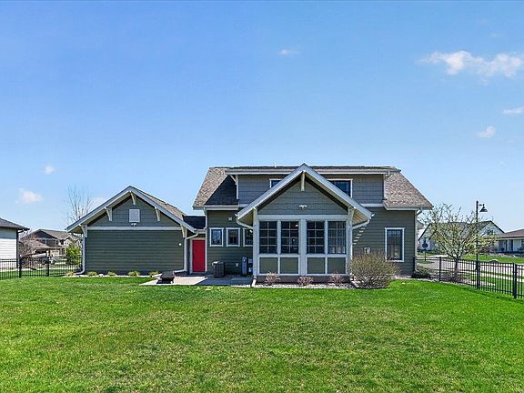 3rd image of 4912 Saint Annes Dr