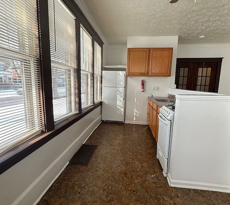 1st image of 815 George Pl #8bb3d4b33