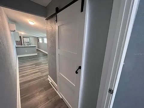 4th image of 414 Church St #B