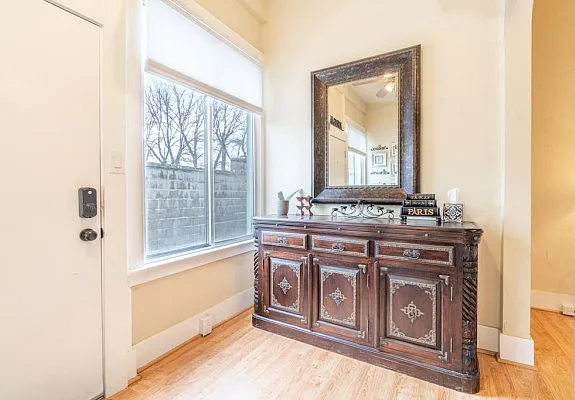 540 W 2nd St #1 — Photo 7
