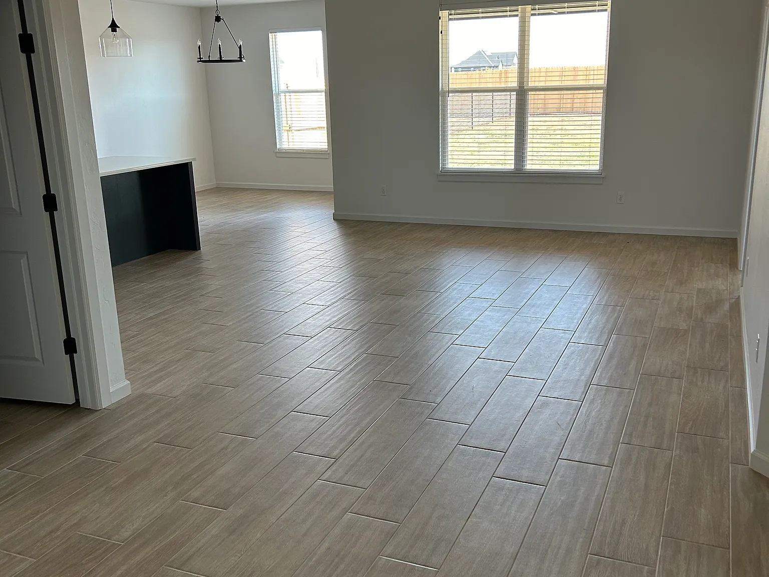 2 bed, 1412 sqft, $1,500 — Photo 2