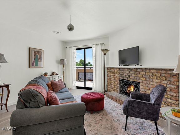 2nd image of 6311 N Barcelona Ct