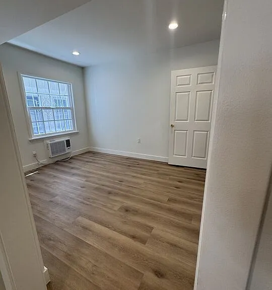 137 S Crescent Dr #1 — Photo 19