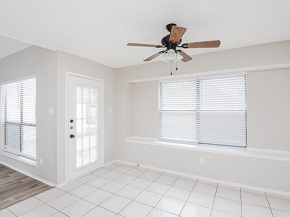 5th image of 922 Meadowdale Rd