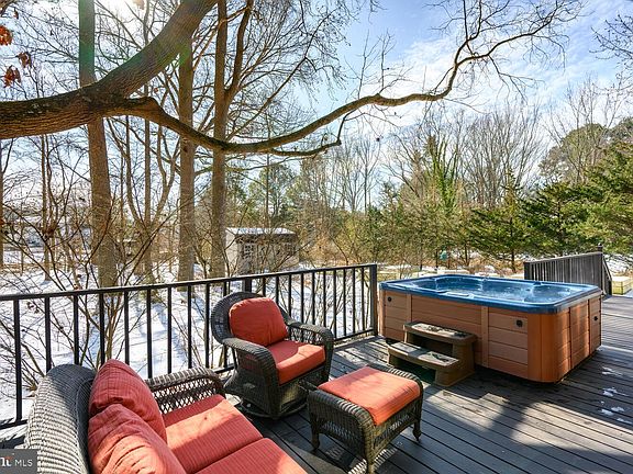 3rd image of 25711 Royal Rd