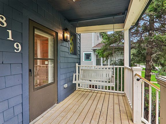 4th image of 819 Mapleton Ave