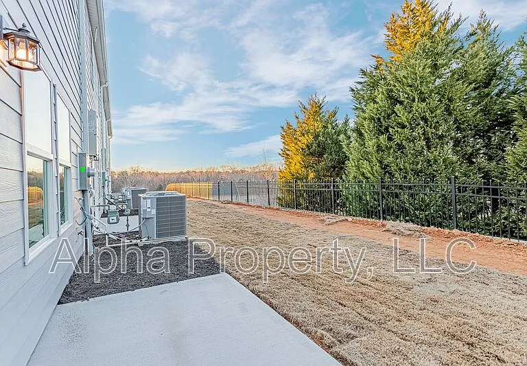 212 Round Back Way — Photo 25
