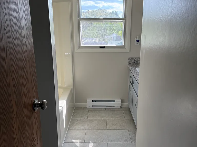 18 W 9th St — Photo 9