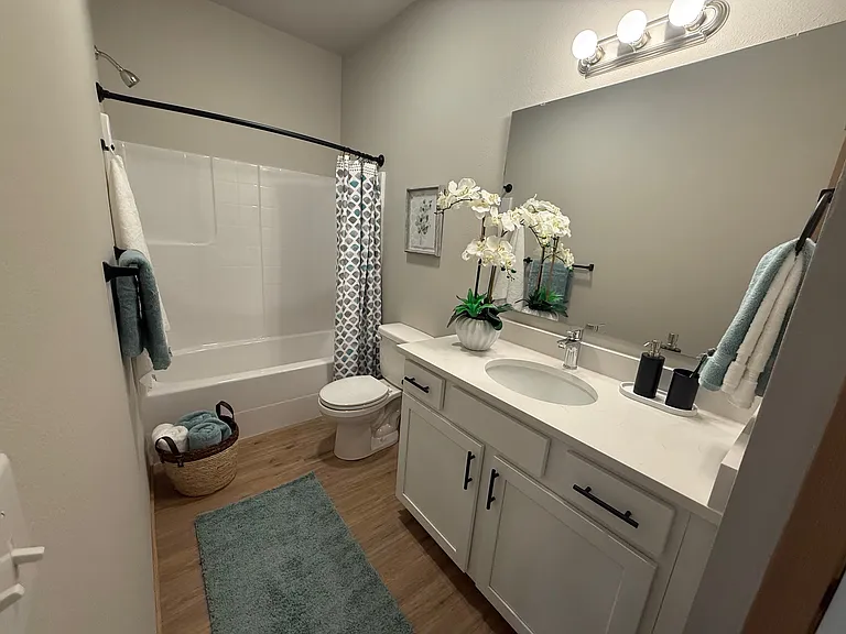 Whitney Lane Apartments — Photo 6